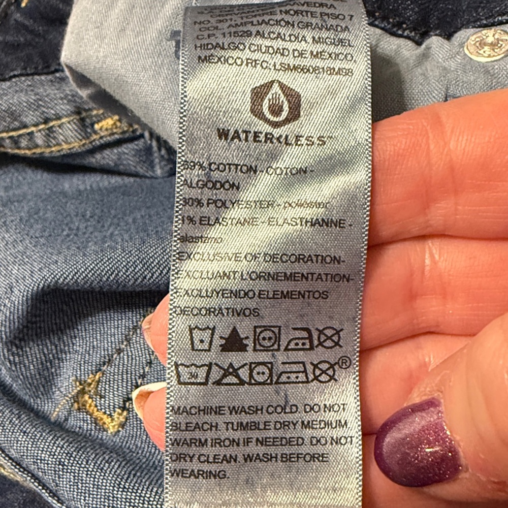 Signature by Levi Strauss Bermuda Jean Shorts - Picture 9 of 10